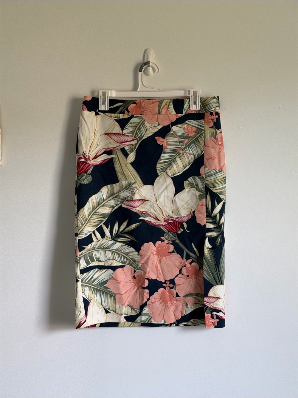 Ann Taylor Navy Tropical Floral Pencil Skirt